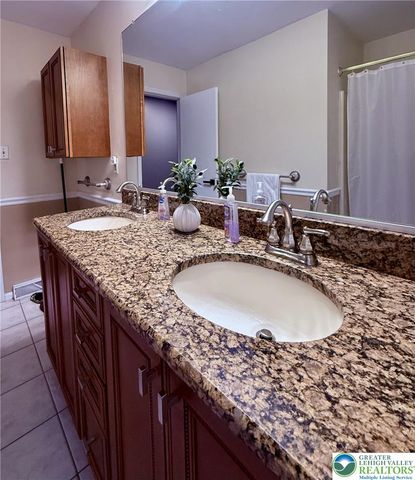 510 Greenview Drive, Northampton Boro, PA 18067