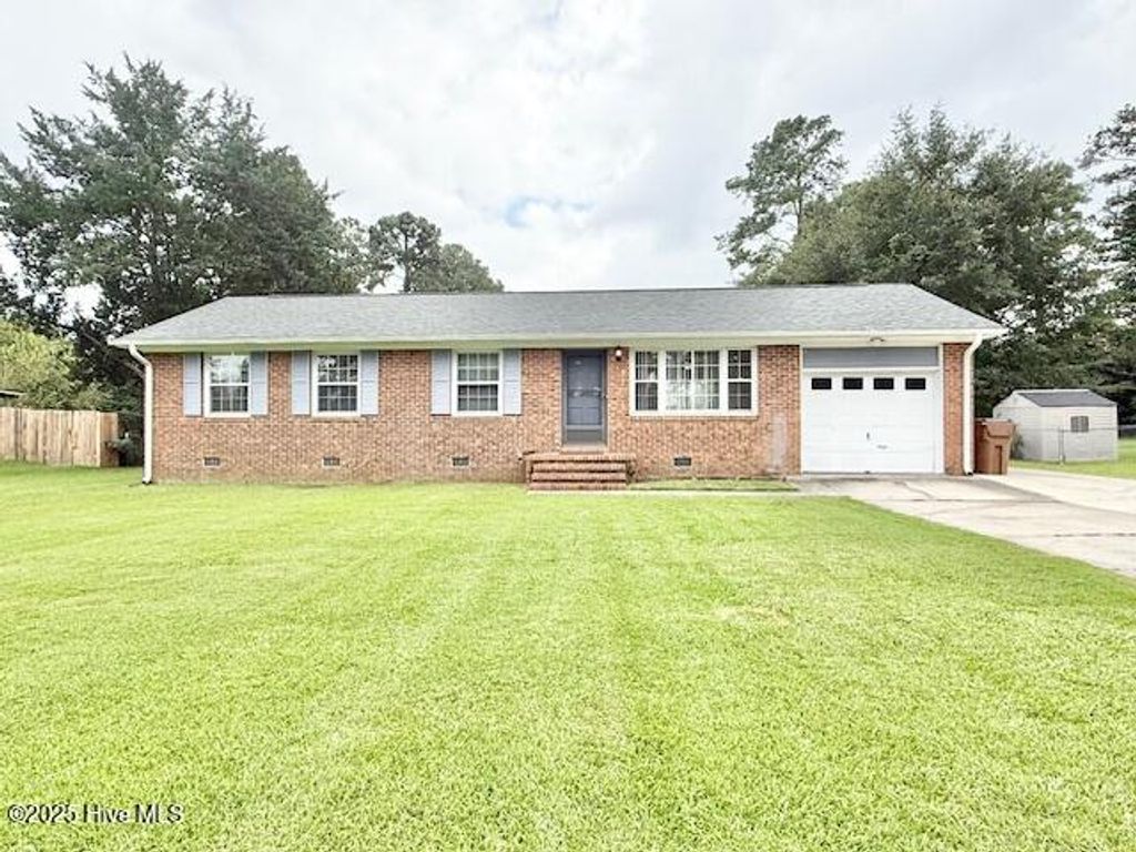 104 Wilda Drive, Jacksonville, NC 28546