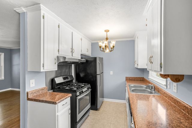 1106 Highway 48, S, Dickson, TN 37055