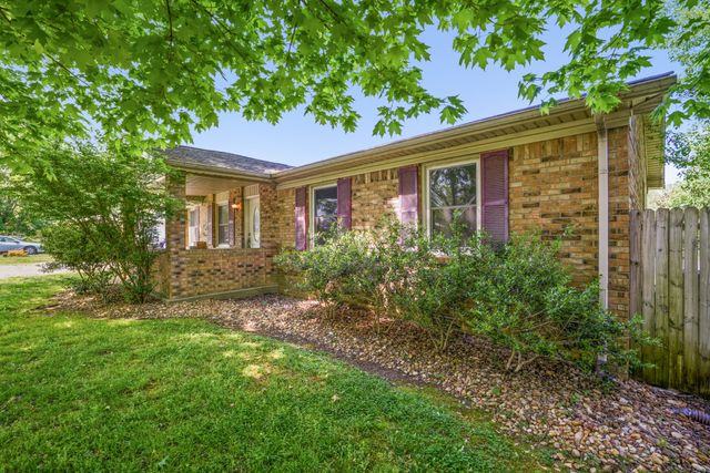 1106 Highway 48, S, Dickson, TN 37055