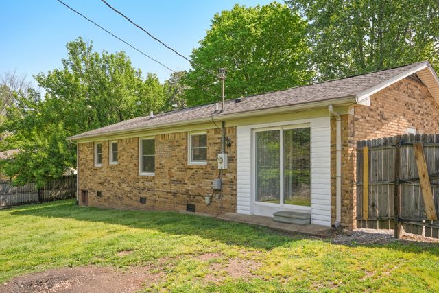 1106 Highway 48, S, Dickson, TN 37055