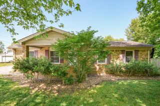1106 Highway 48, S, Dickson, TN 37055