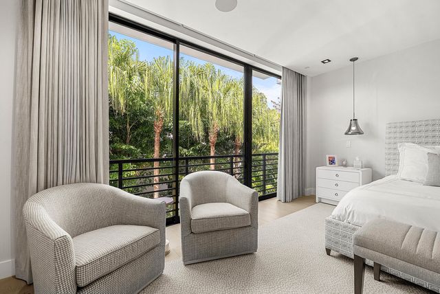 927 Witherspoon Lane, Delray Beach, FL 33483