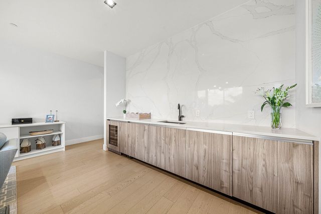 927 Witherspoon Lane, Delray Beach, FL 33483