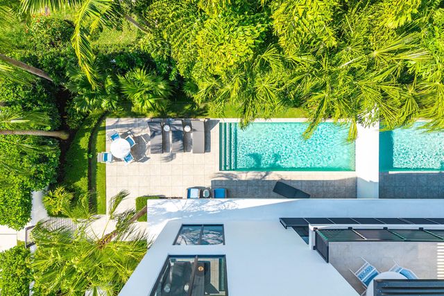 927 Witherspoon Lane, Delray Beach, FL 33483