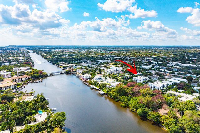 927 Witherspoon Lane, Delray Beach, FL 33483