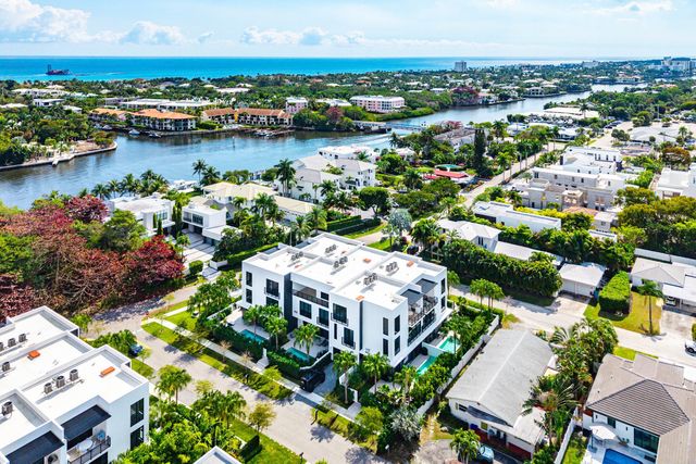 927 Witherspoon Lane, Delray Beach, FL 33483