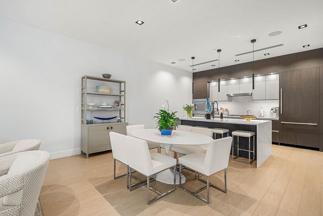 927 Witherspoon Lane, Delray Beach, FL 33483