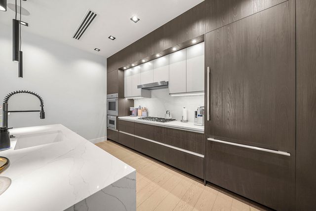 927 Witherspoon Lane, Delray Beach, FL 33483