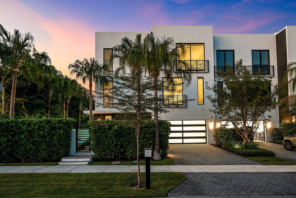 927 Witherspoon Lane, Delray Beach, FL 33483