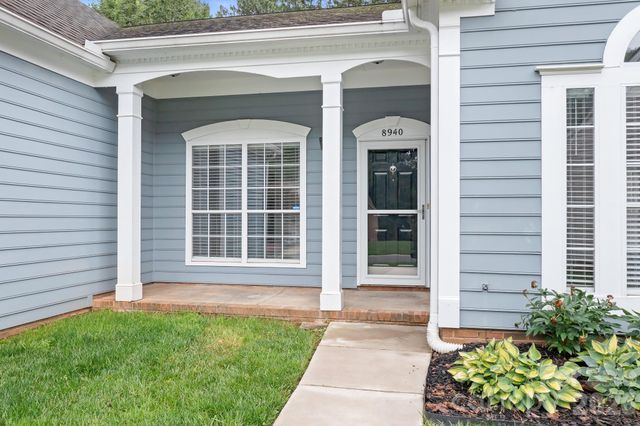 8940 Raven Park Drive, Charlotte, NC 28216