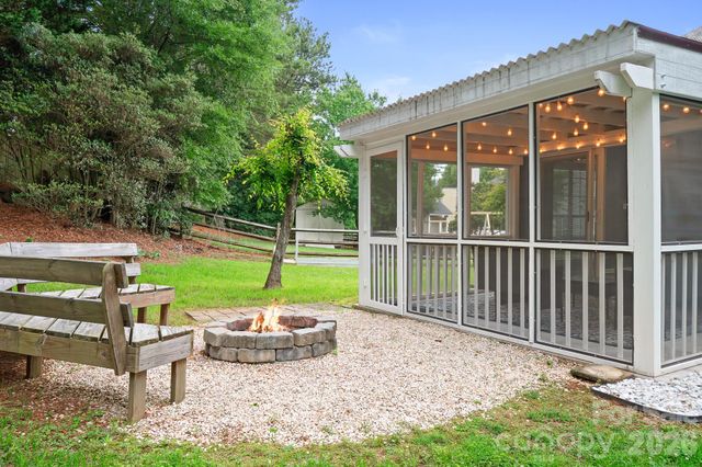 8940 Raven Park Drive, Charlotte, NC 28216