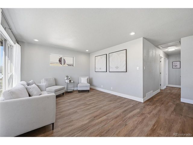 10956 Pearl St, Northglenn, CO 80233