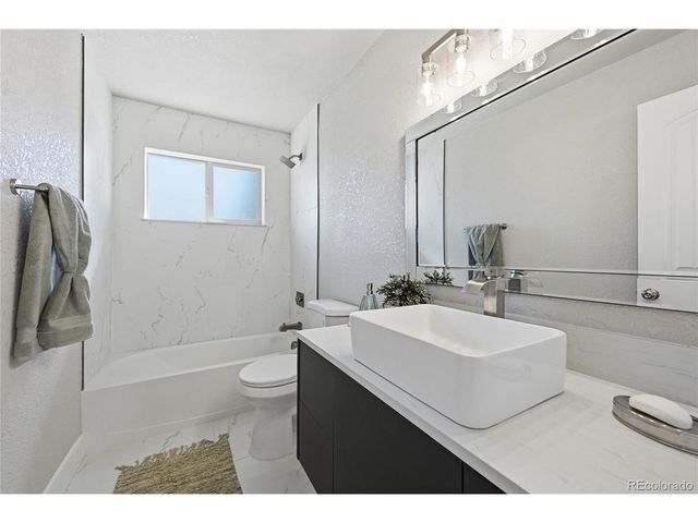 10956 Pearl St, Northglenn, CO 80233