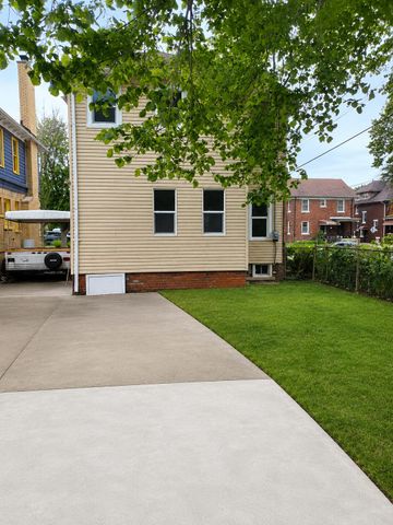 2930 Taylor Street, Detroit, MI 48206