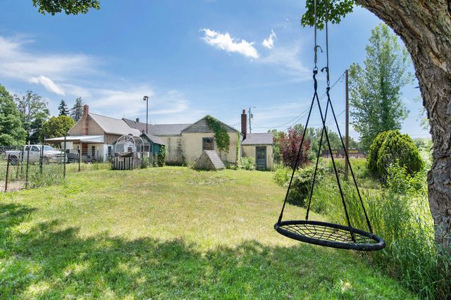 68022 M 43, Geneva Twp, MI 49090