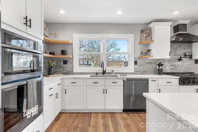 1206 9th Street NW, Hickory, NC 28601