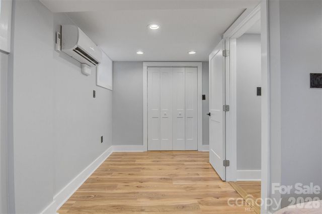 1206 9th Street NW, Hickory, NC 28601