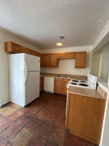 2206 East Desert Inn Road, Las Vegas, NV 89169