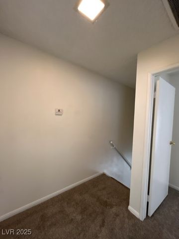 2206 East Desert Inn Road, Las Vegas, NV 89169