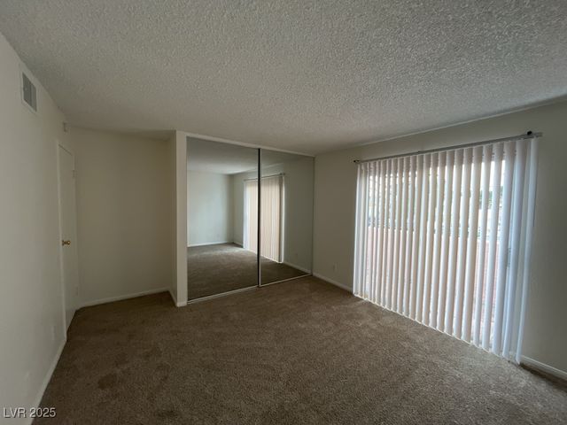 2206 East Desert Inn Road, Las Vegas, NV 89169