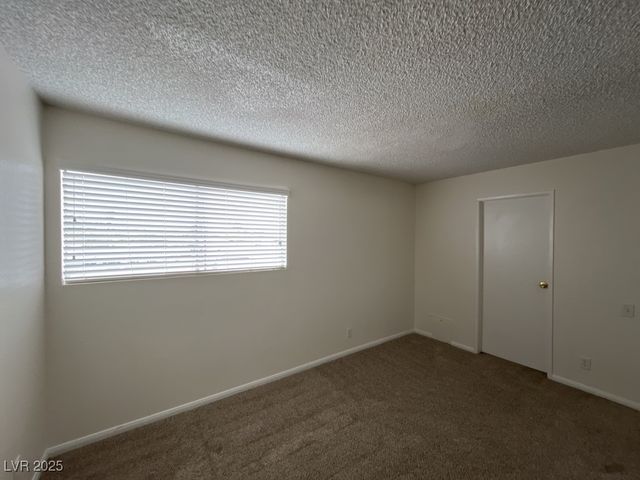 2206 East Desert Inn Road, Las Vegas, NV 89169