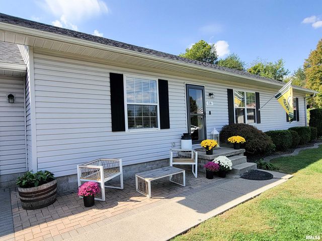 16 Stone Forge Pike, Flora, IL 62839