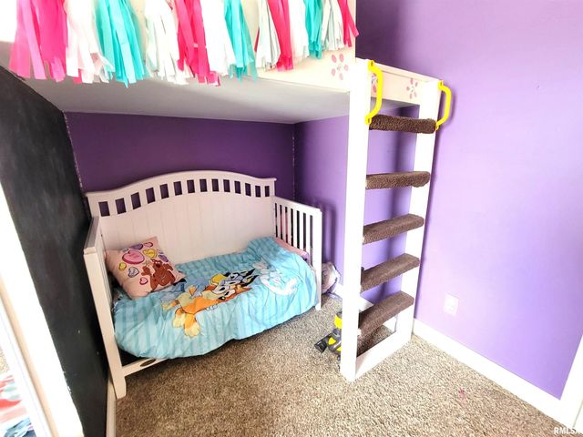 16 Stone Forge Pike, Flora, IL 62839