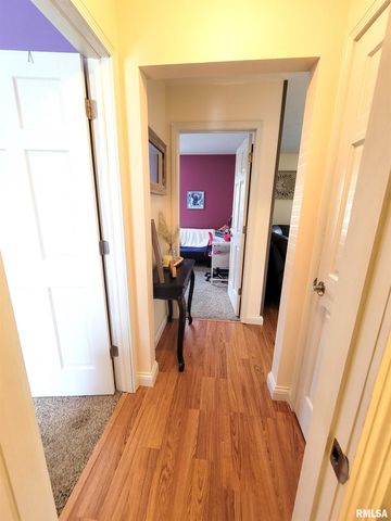 16 Stone Forge Pike, Flora, IL 62839