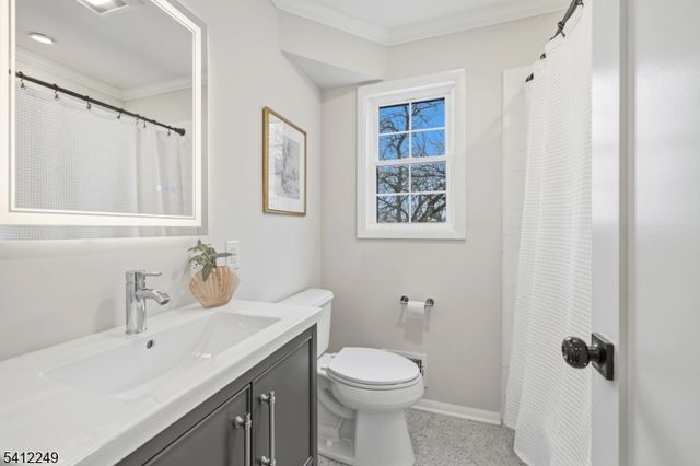 526 Ridgedale Ave, East Hanover Twp., NJ 07936