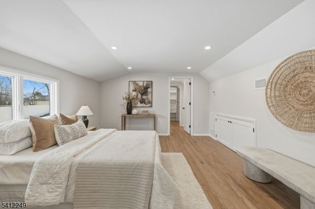 526 Ridgedale Ave, East Hanover Twp., NJ 07936