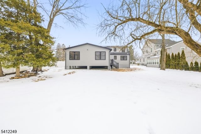 526 Ridgedale Ave, East Hanover Twp., NJ 07936