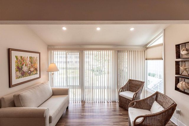 6023 W PEPPERTREE WAY 235, Sarasota, FL 34242