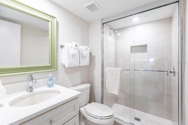 6023 W PEPPERTREE WAY 235, Sarasota, FL 34242