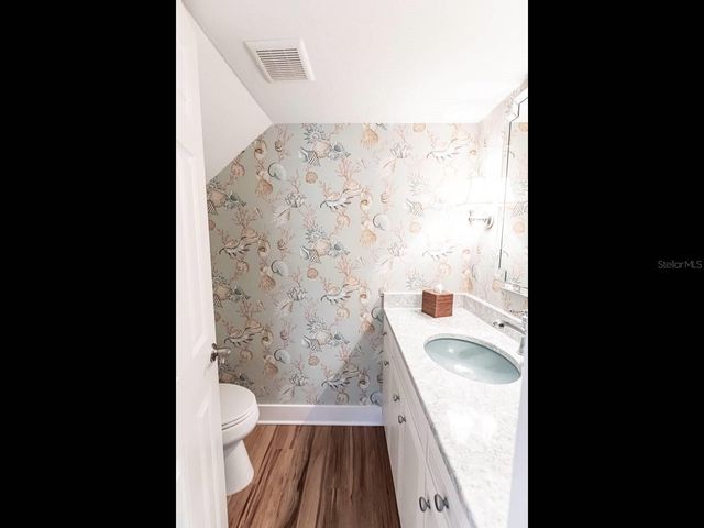 6023 W PEPPERTREE WAY 235, Sarasota, FL 34242