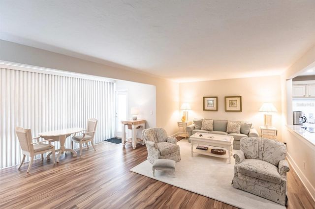 6023 W PEPPERTREE WAY 235, Sarasota, FL 34242