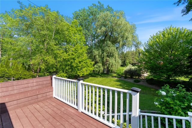 89 Deville Drive, Greece, NY 14612