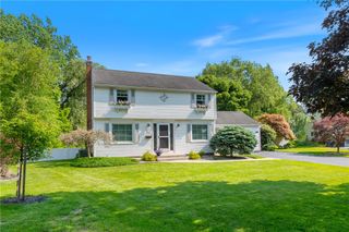 89 Deville Drive, Greece, NY 14612