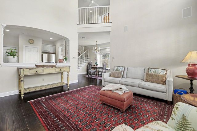 3800 Bailey LN F-1, Austin, TX 78756