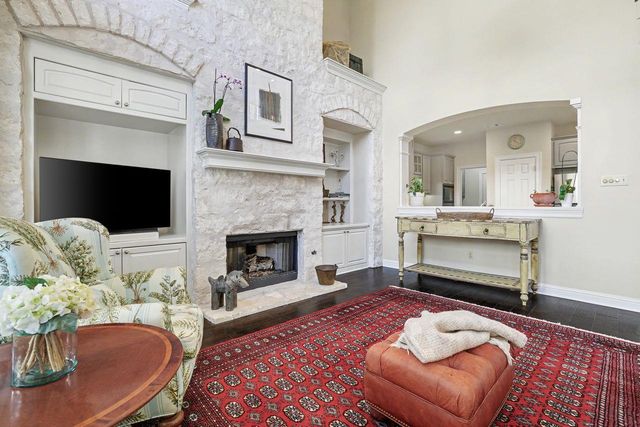 3800 Bailey LN F-1, Austin, TX 78756