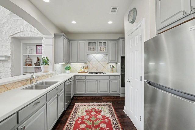 3800 Bailey LN F-1, Austin, TX 78756