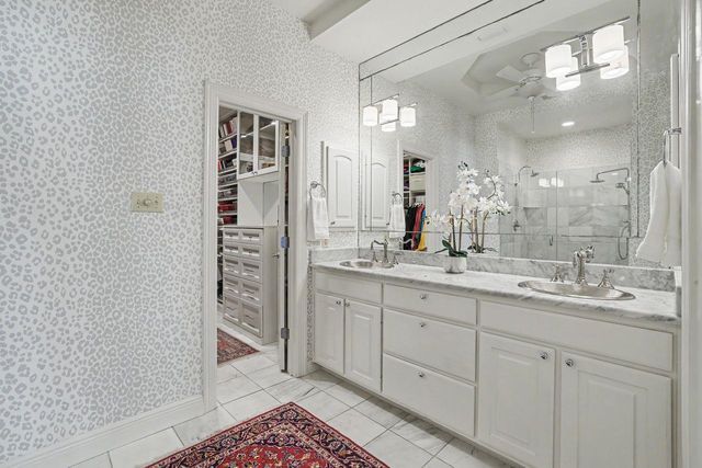 3800 Bailey LN F-1, Austin, TX 78756