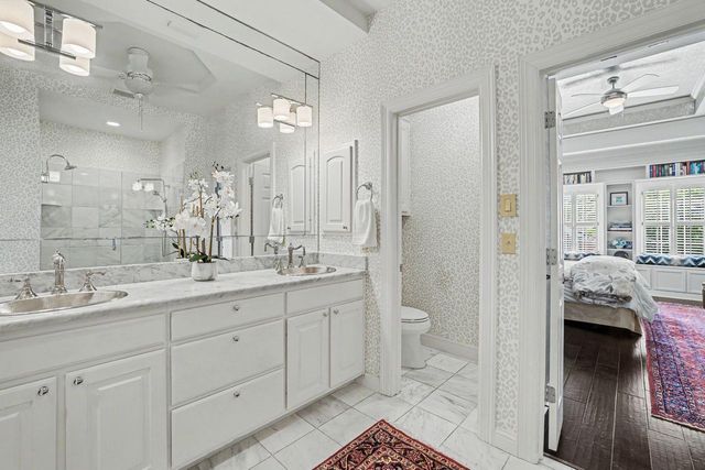 3800 Bailey LN F-1, Austin, TX 78756