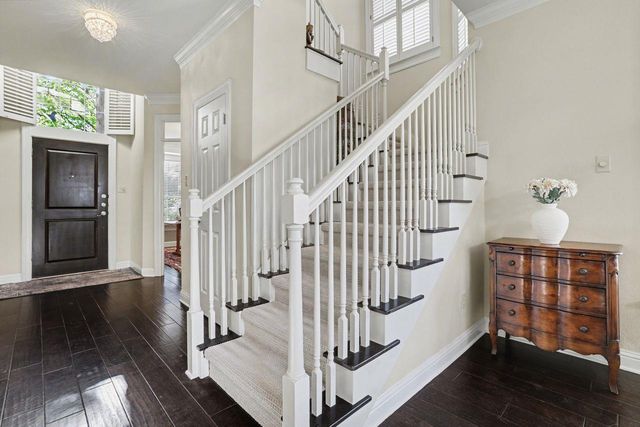 3800 Bailey LN F-1, Austin, TX 78756