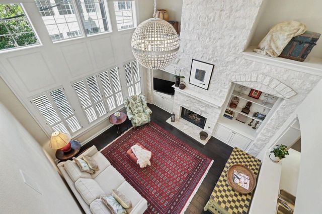 3800 Bailey LN F-1, Austin, TX 78756