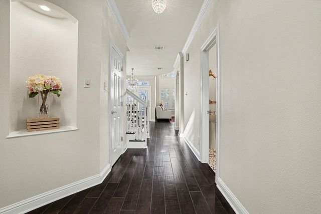 3800 Bailey LN F-1, Austin, TX 78756