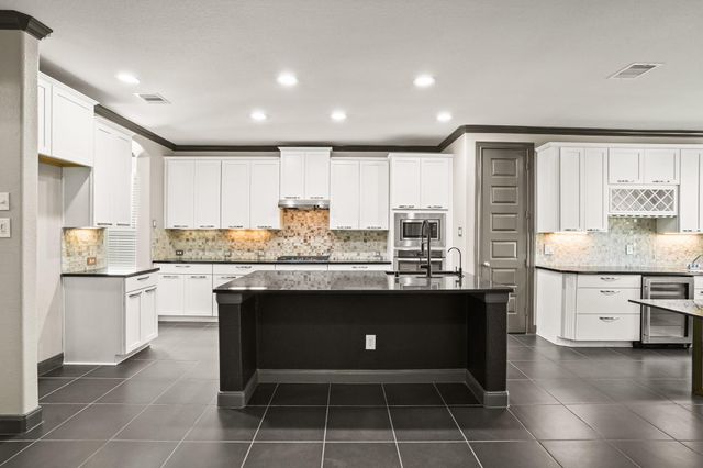 14105 N Lake Branch Lane Lane, Houston, TX 77044