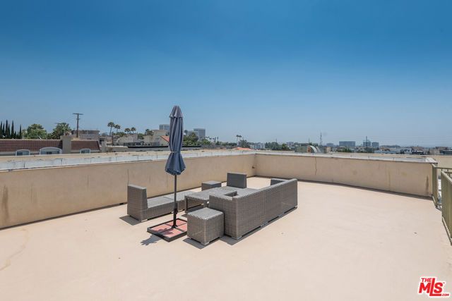 11540 Rochester Avenue 103, Los Angeles, CA 90025