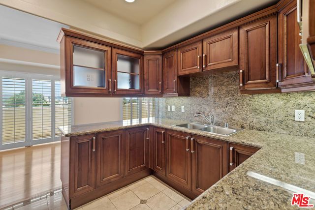 11540 Rochester Avenue 103, Los Angeles, CA 90025