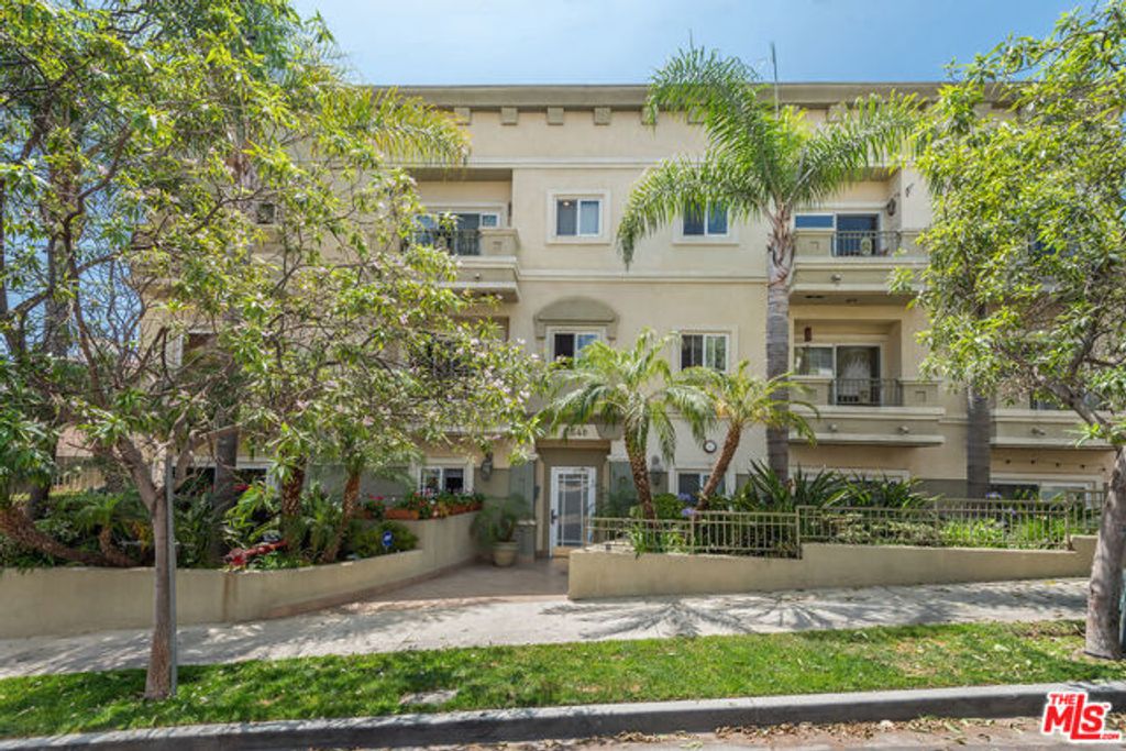 11540 Rochester Avenue 103, Los Angeles, CA 90025